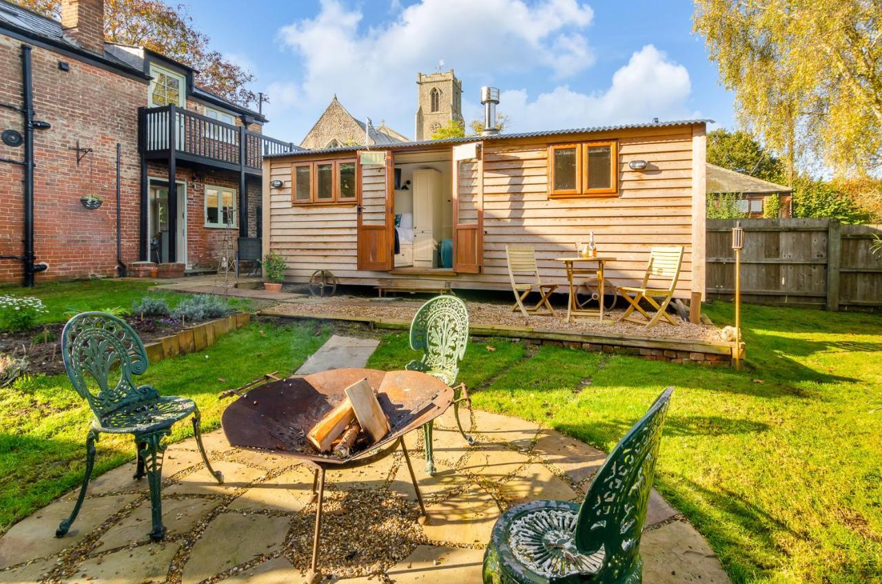 Hayloft And Shepherds Hut In Norfolk Broads With Fire Pit And Bbq From Ginger And Gold Ranworth 外观 照片