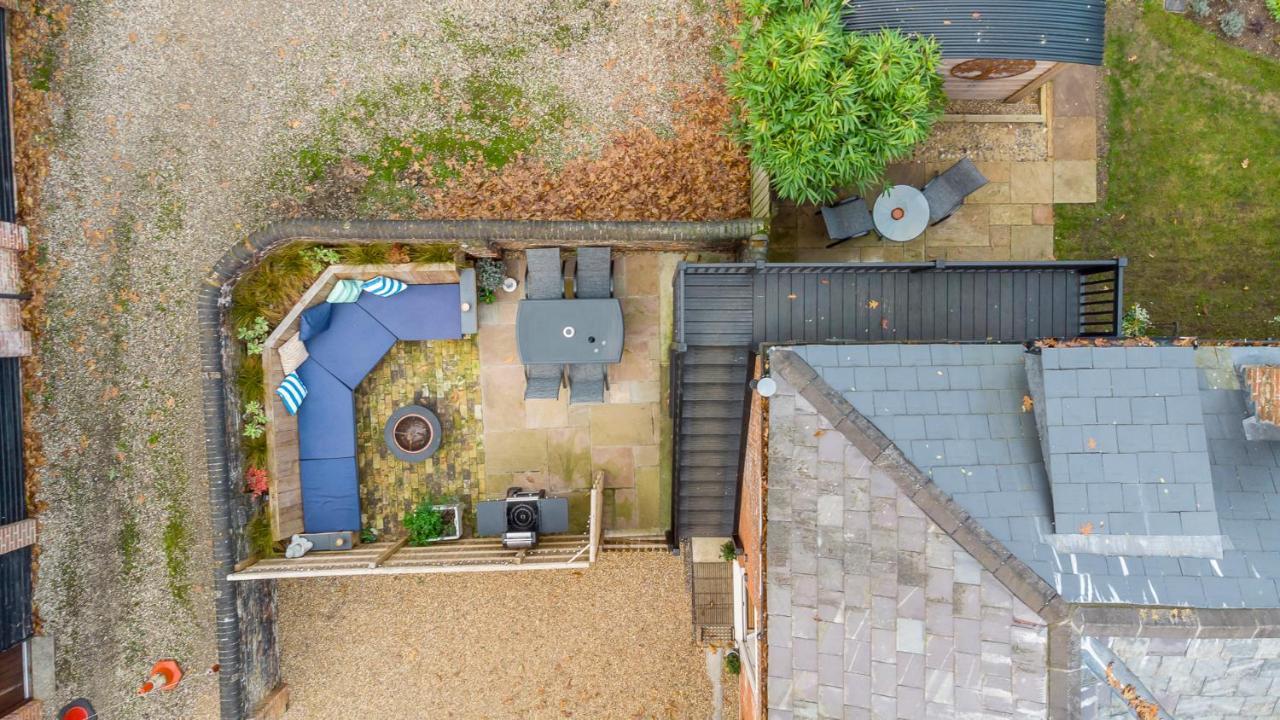 Hayloft And Shepherds Hut In Norfolk Broads With Fire Pit And Bbq From Ginger And Gold Ranworth 外观 照片